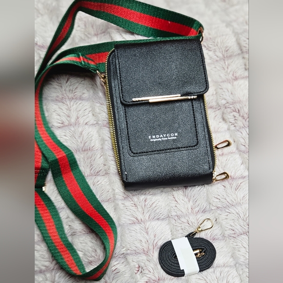 👜 NWOT Leather Crossbody - Picture 5 of 9